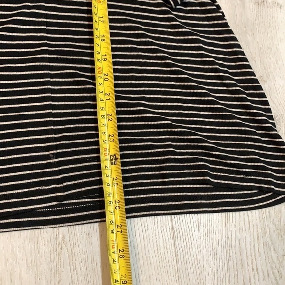 Philosophy Black White‎ Striped Front Key Hole - Picture 5 of 11